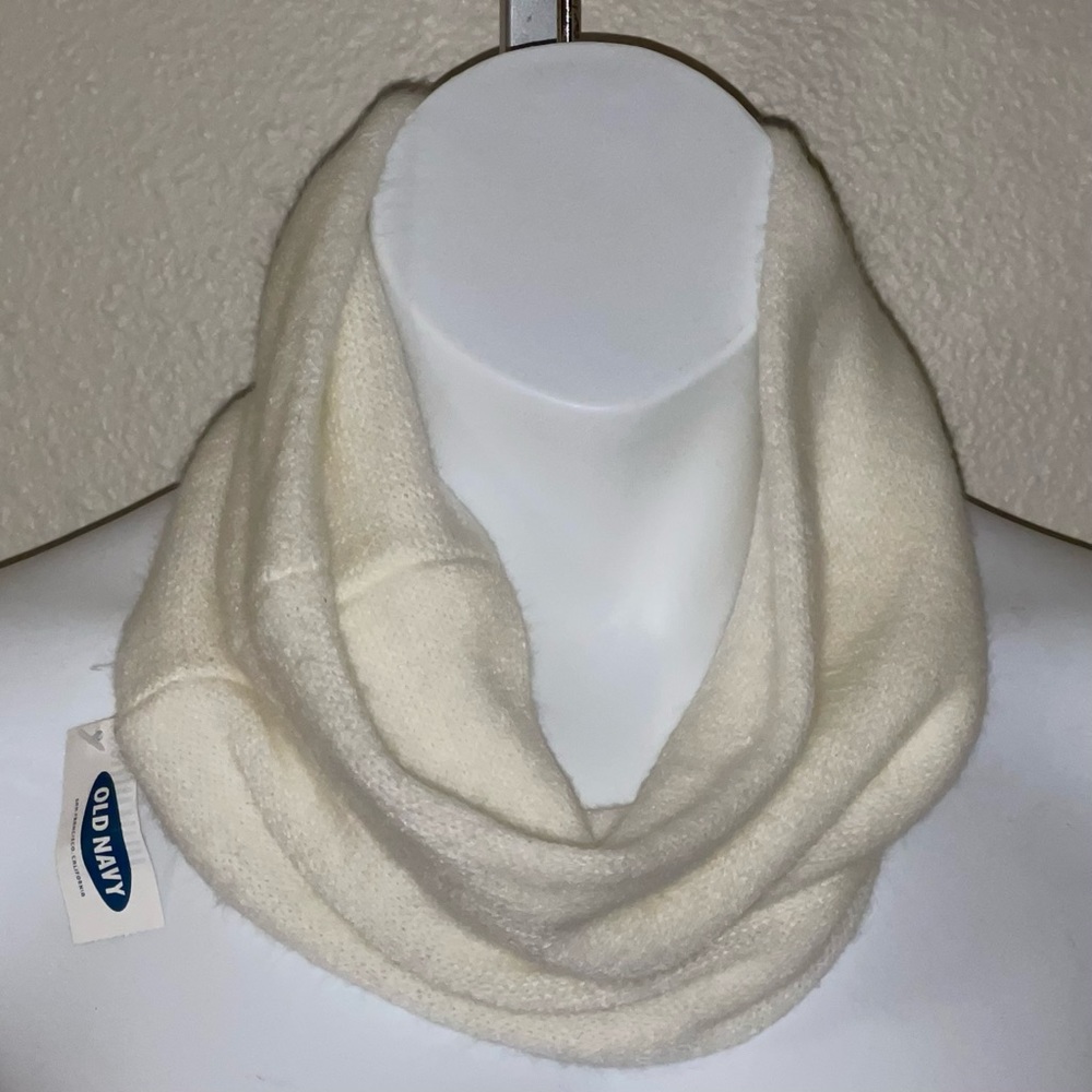 Old Navy Simple Cream Funnel Scarf